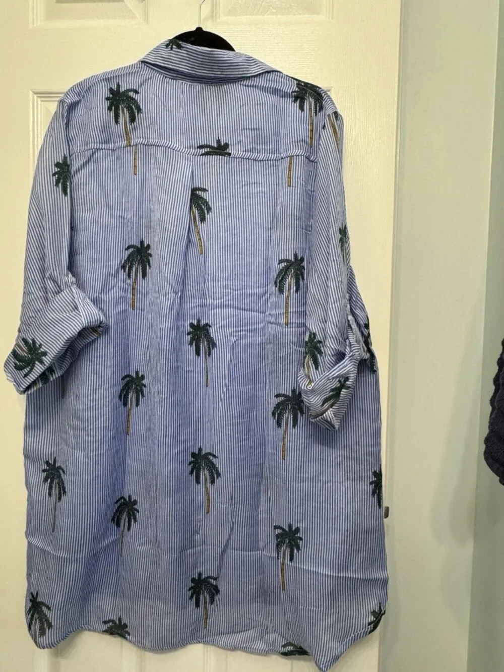 Live 4 Truth Women’s 2X Blue/White Striped Tropical Point Collar Cover-up